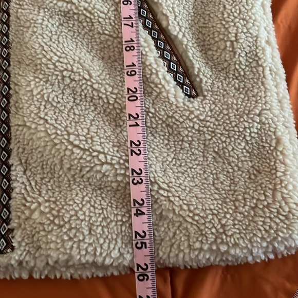 Faherty Ashbury High Pile Sherpa Fleece Vest - Picture 5 of 5